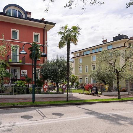 Lillil - Popping Holiday Riva del Garda Exteriör bild